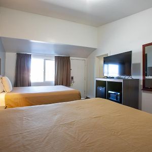 Queen Room Three Queen Beds Non-Smoking